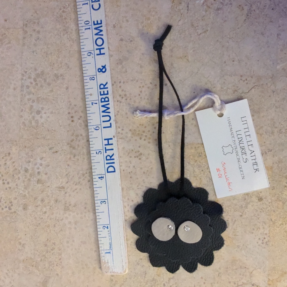 Genuine Leather Handmade Soot Sprite Susuwatari Purse Charm Black Cream #01 - Picture 6 of 7